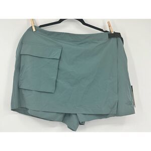 The North Face NWT blue/green skort in Size 24W plus size